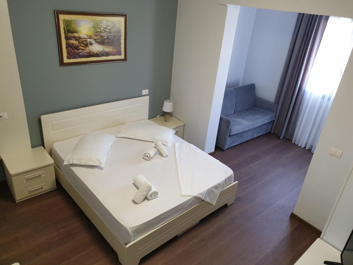Perandor Beach Durres Luaran gambar