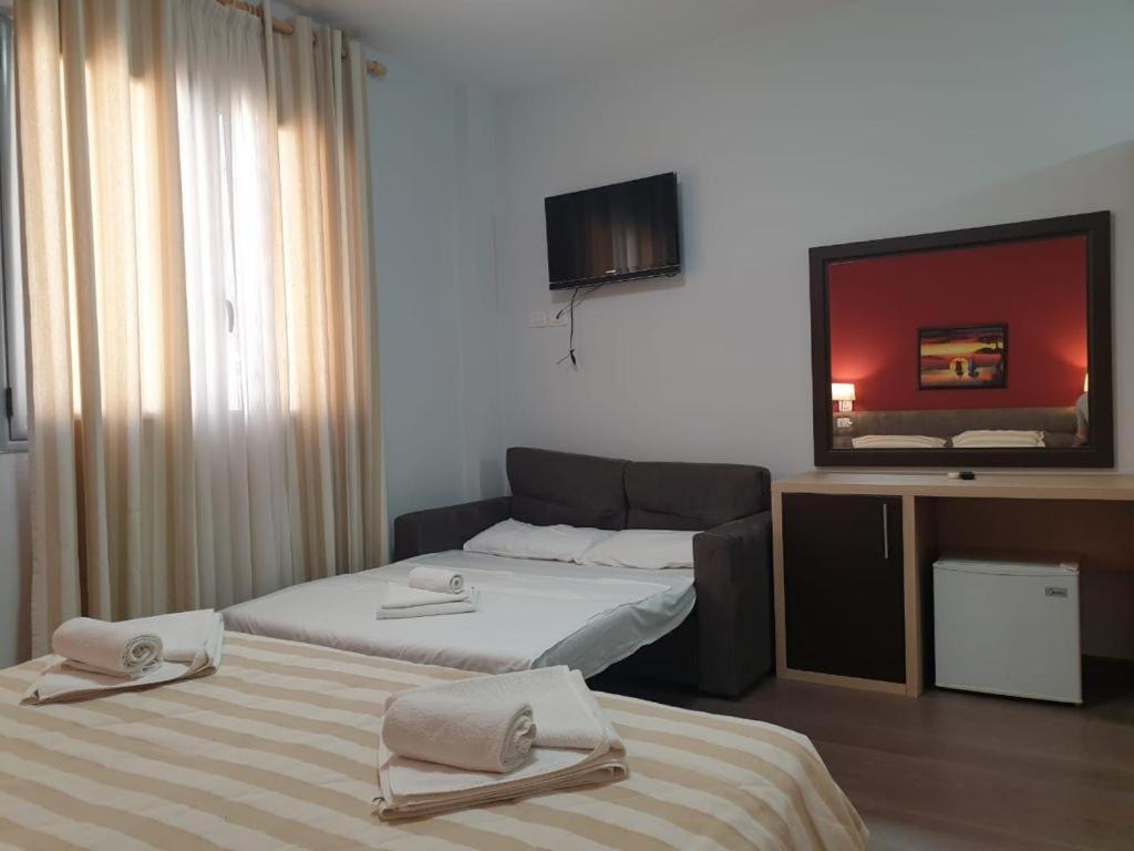 Perandor Beach Durres Luaran gambar