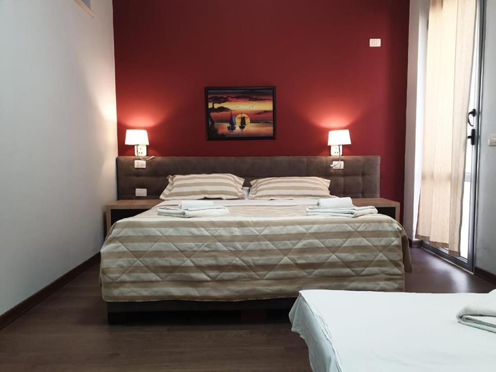 Perandor Beach Durres Luaran gambar