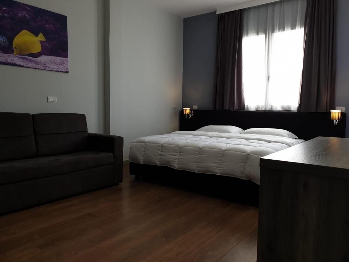 Perandor Beach Durres Luaran gambar