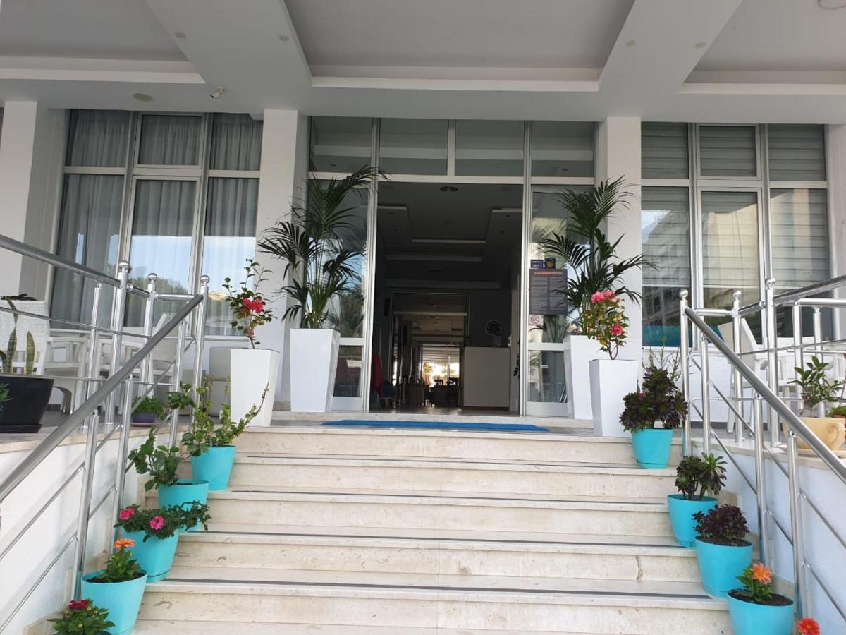 Perandor Beach Durres Luaran gambar