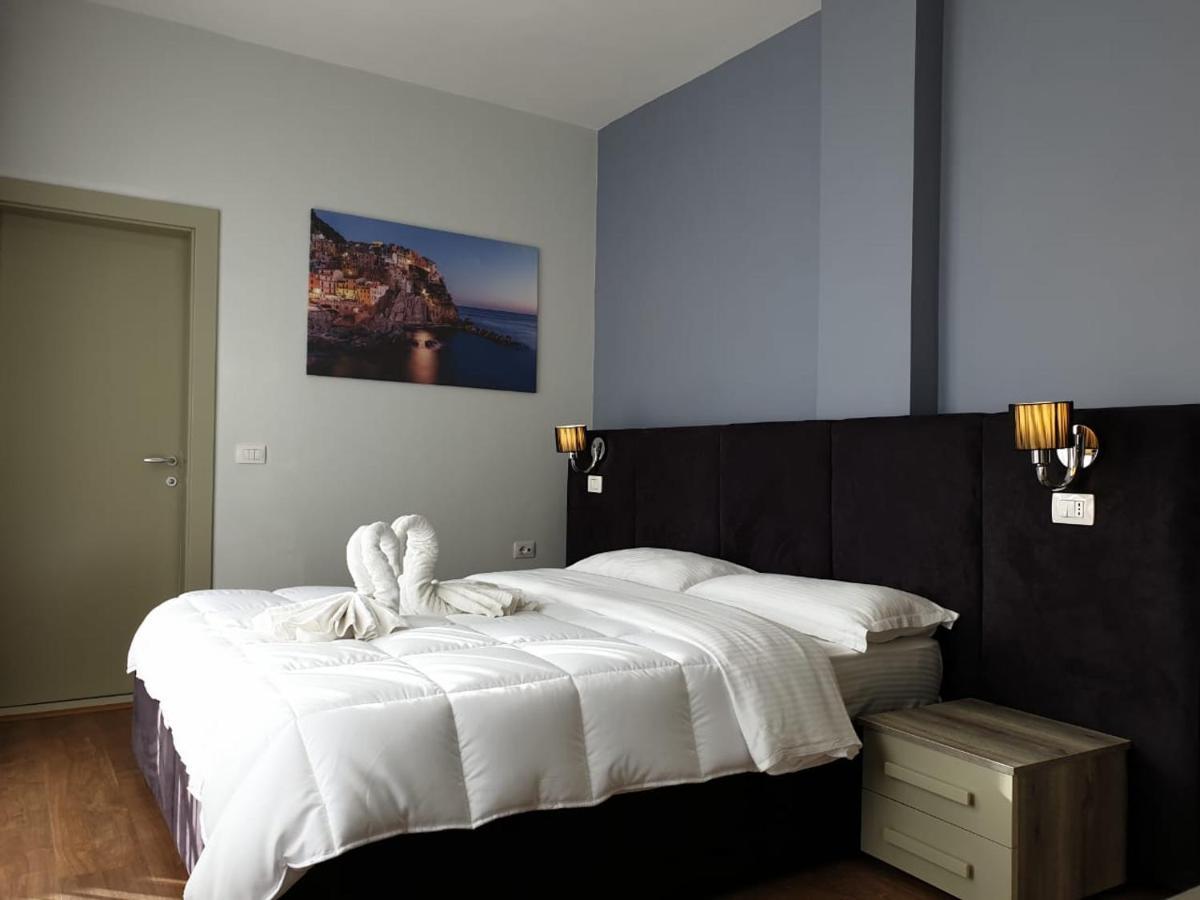 Perandor Beach Durres Luaran gambar