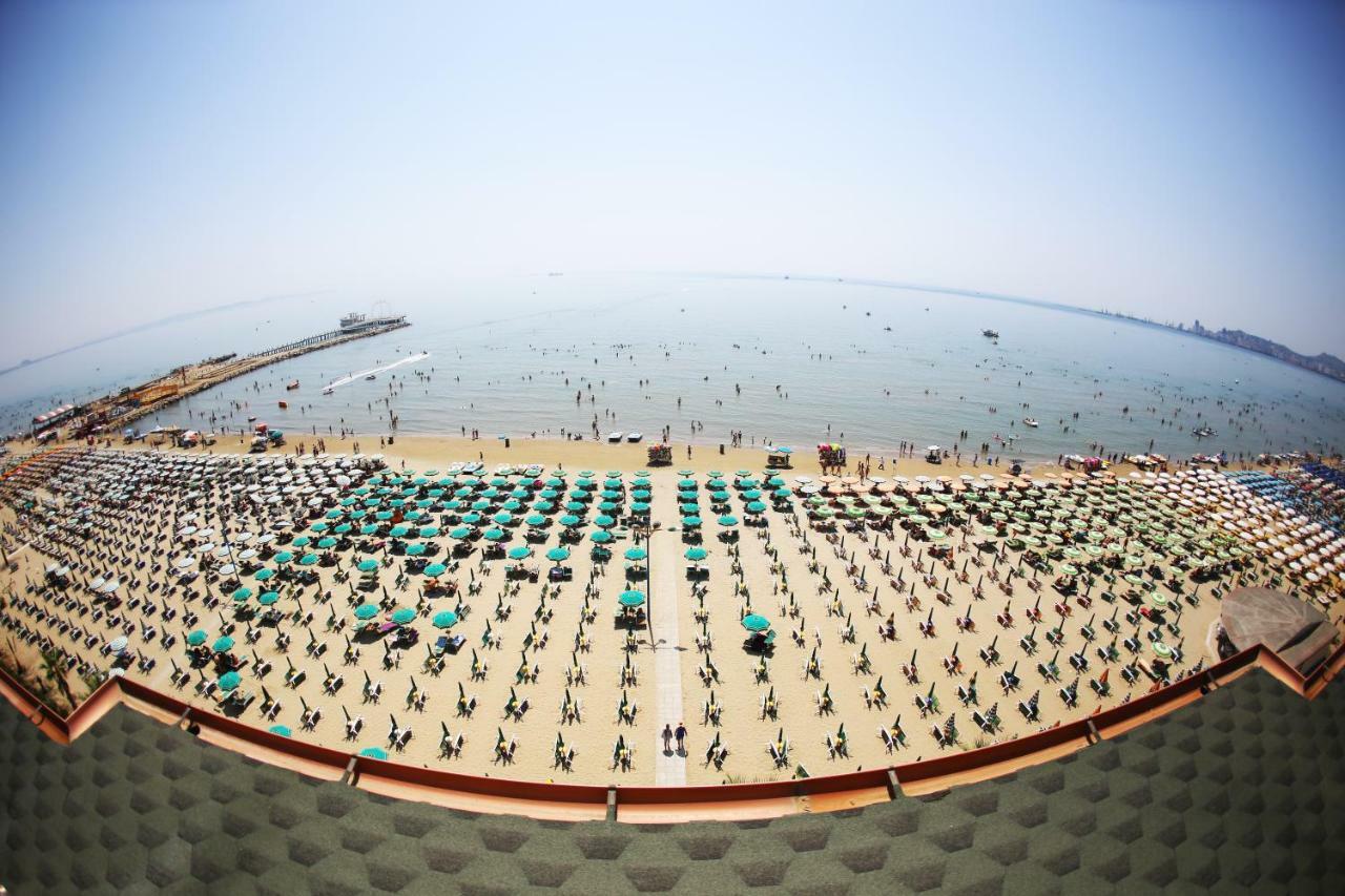 Perandor Beach Durres Luaran gambar