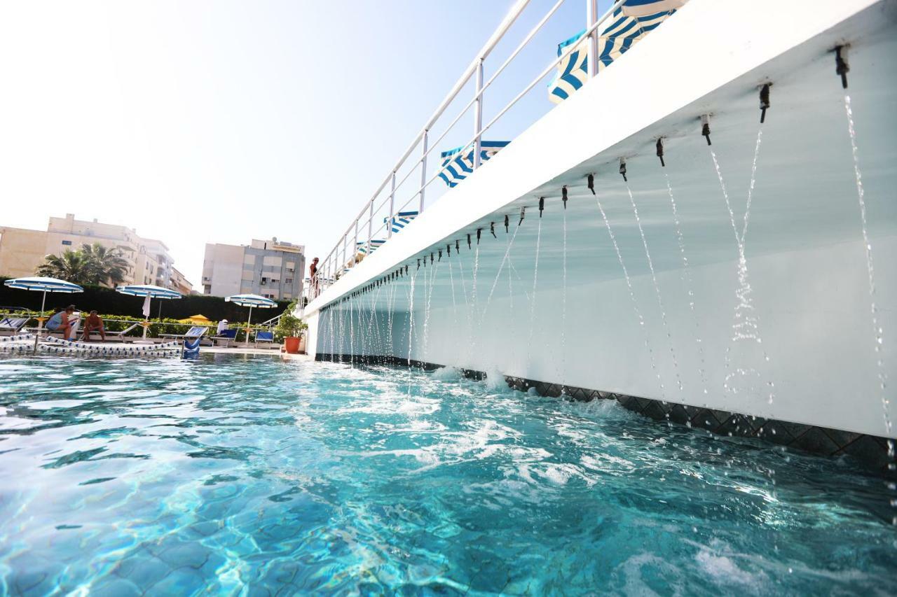 Perandor Beach Durres Luaran gambar