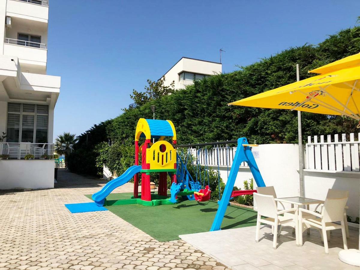Perandor Beach Durres Luaran gambar